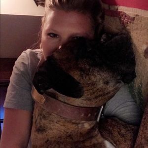 Meet your Posher, Emilee